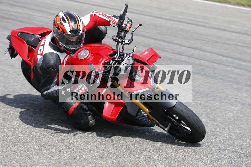 /27 12.06.2025 Ducati Schweiz Trackday Warmup  ADR/gruen-vert/ohne
